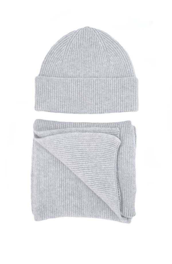 Men's hat and scarf set